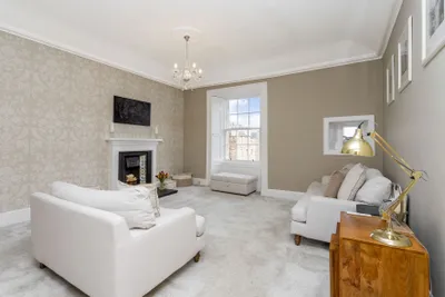 7/2 Carlton Street,
Edinburgh,
EH4 1NE - image 2