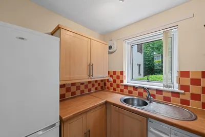57/3 Orchard Brae Gardens,
Edinburgh,
EH4 2UQ - image 7