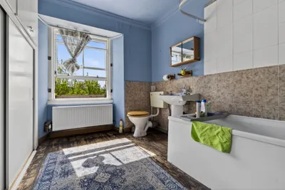 Valleyfield House, 
17 High Street, 
Penicuik, 
EH26 8HS - image 16