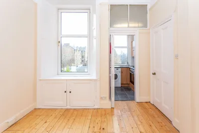 9/3 Falcon Gardens,
Edinburgh,
EH10 4AP - image 11