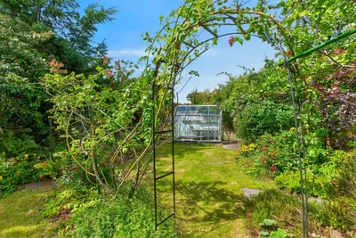 25 Frogston Terrace,
Edinburgh,
EH10 7AE - image 32