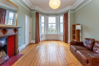 9/3 Falcon Gardens,
Edinburgh,
EH10 4AP - image 4