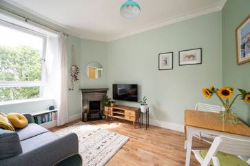 20/8 Hawthornvale, Edinburgh, EH6 4JL