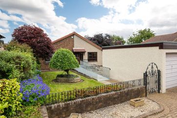 40 Lanark Road West, Currie, EH14 5JY